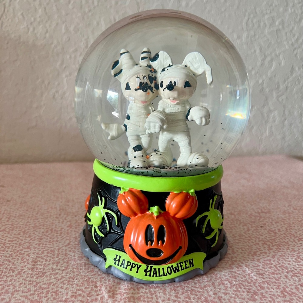 Disney Mickey Minnie Mouse Mummy Musical Snow Globe Halloween Pumpkin Spiders